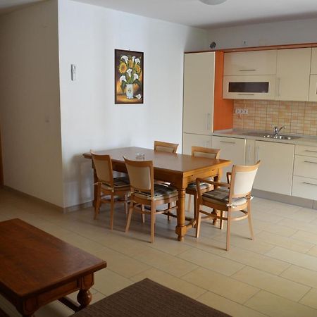 Apartments Buljan Baška Oda fotoğraf