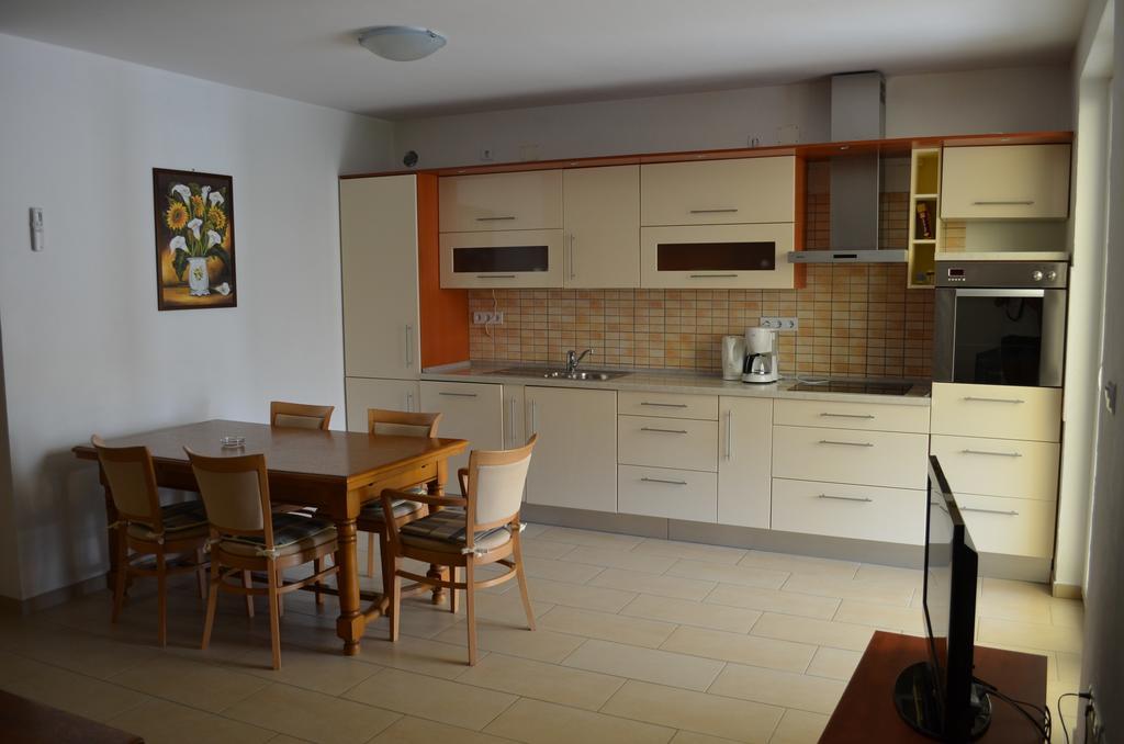 Apartments Buljan Baška Oda fotoğraf