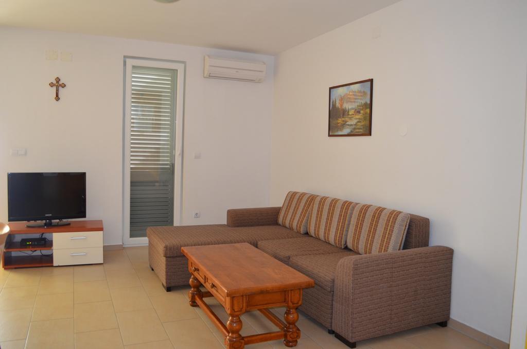 Apartments Buljan Baška Oda fotoğraf