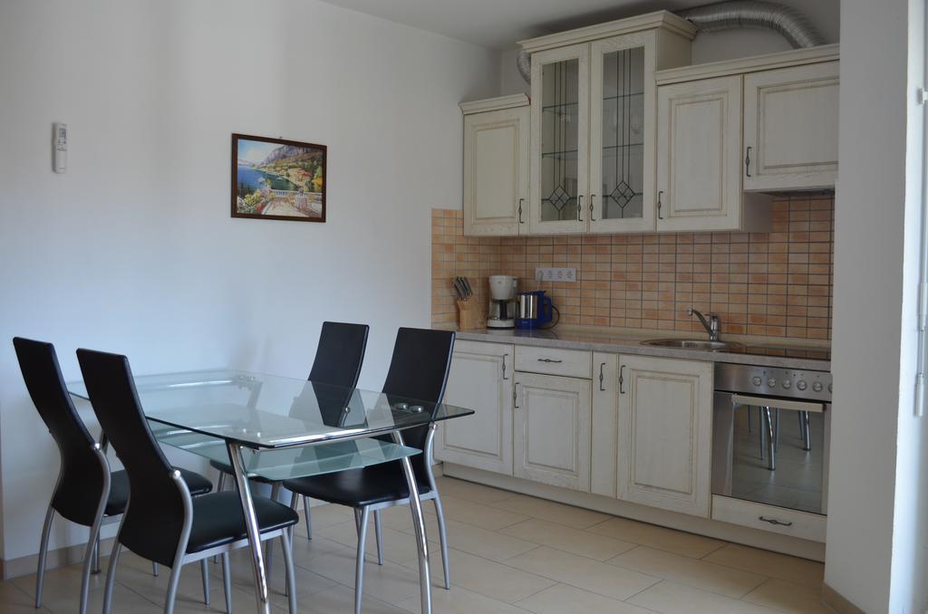 Apartments Buljan Baška Oda fotoğraf